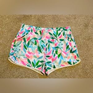 Lilly Pulitzer Women Backcourt Shorts - Size Large